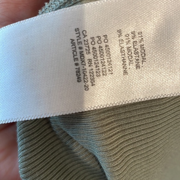 Aritzia Wilfred free sage green ribbed tank top - Picture 3 of 3